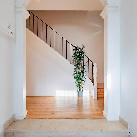 Vibes, 2br Flat Апартаменты Лиссабон