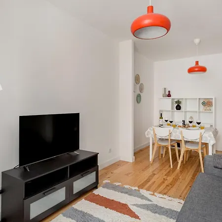 Vibes, 2br Flat Апартаменты Лиссабон