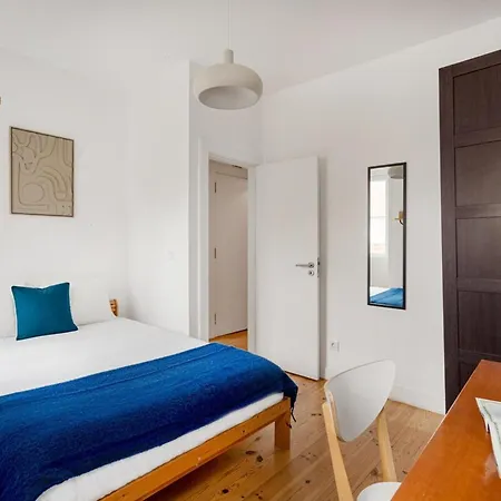 Vibes, 2br Flat *